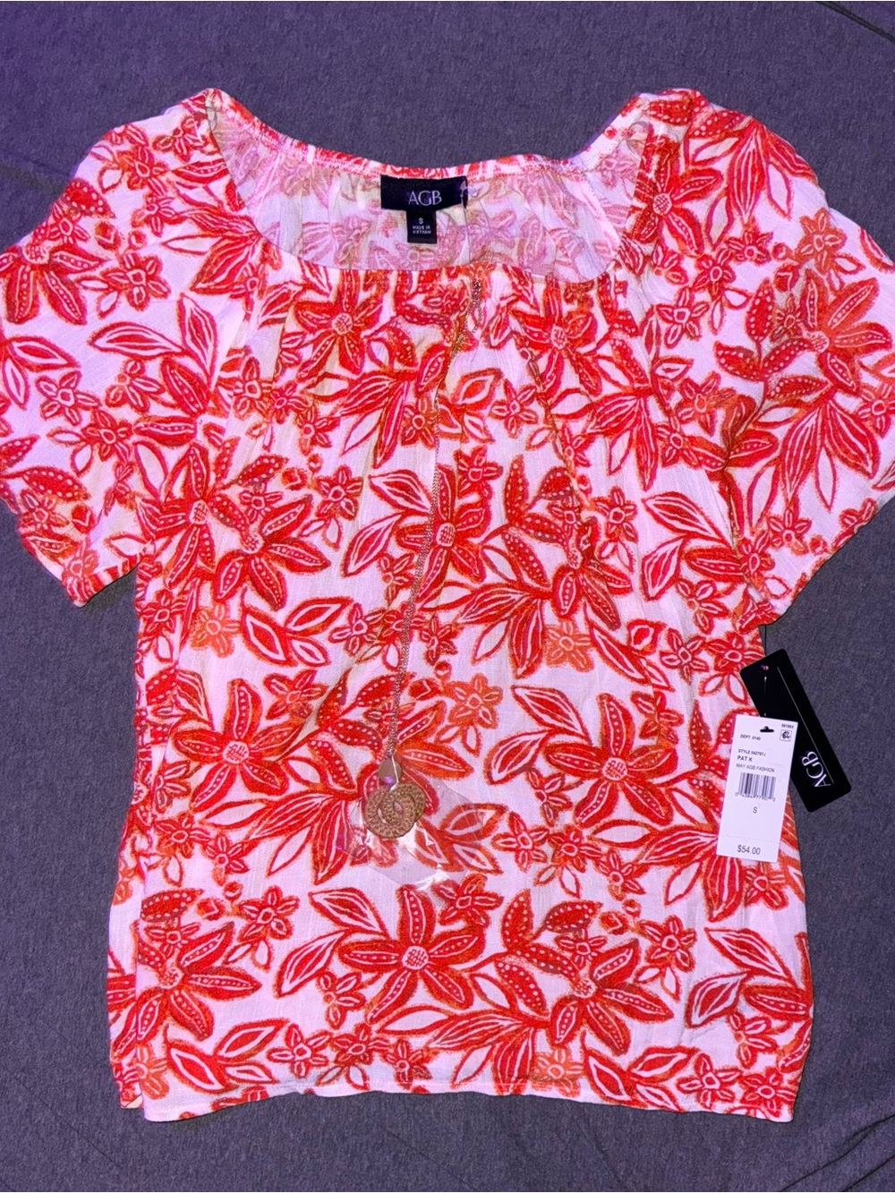 AGB Blouse Top Women’s Small Short Sleeve With Necklace NWT